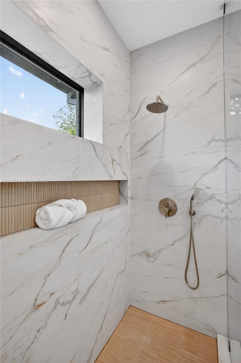 809 SW 12th Ave Fort Lauderdale, FL 33312