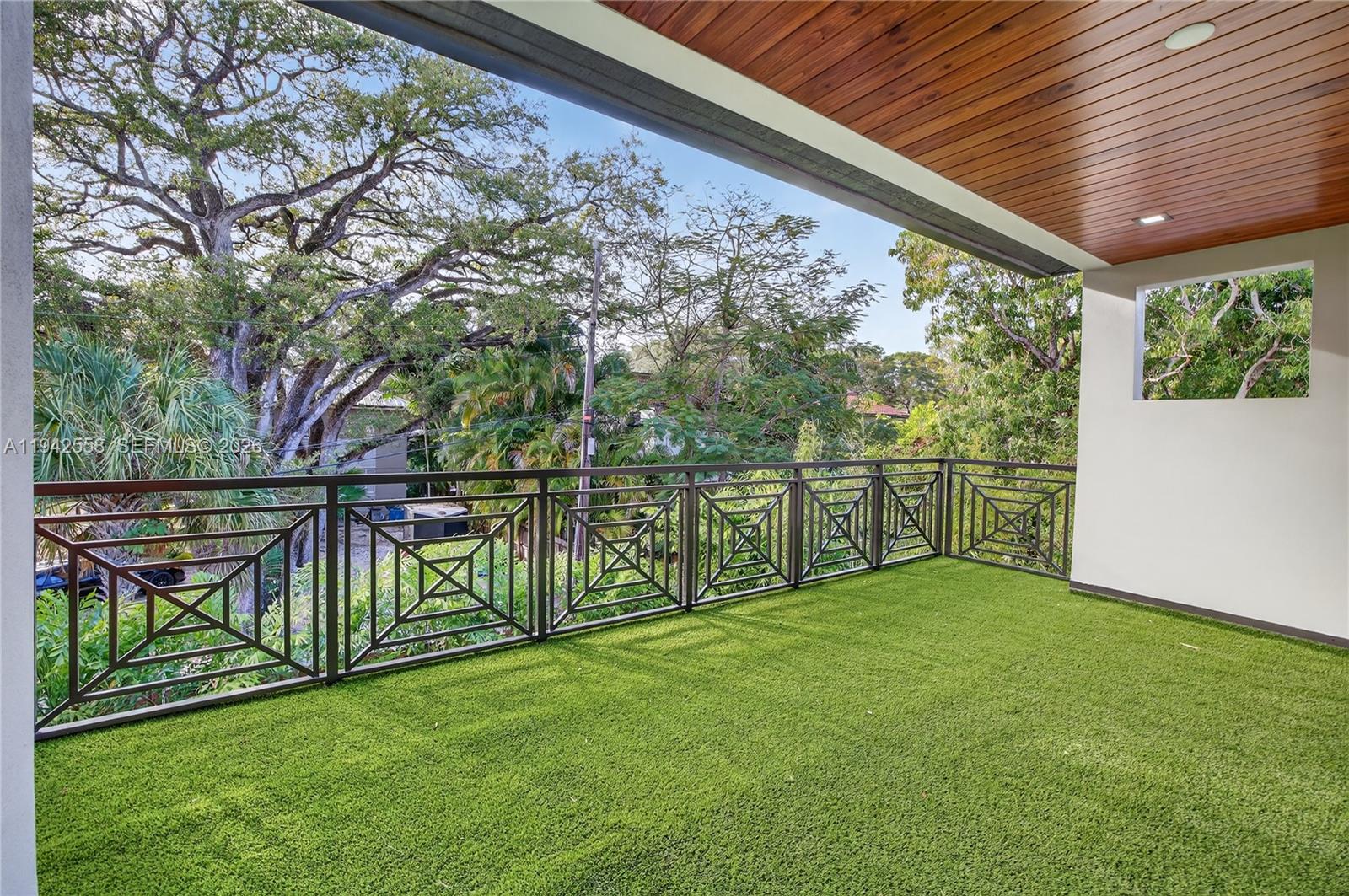 809 SW 12th Ave Fort Lauderdale, FL 33312