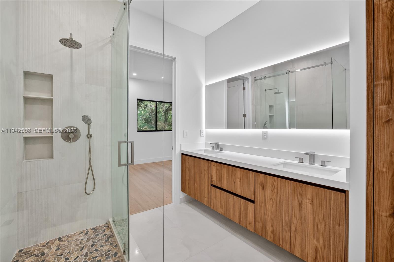 809 SW 12th Ave Fort Lauderdale, FL 33312