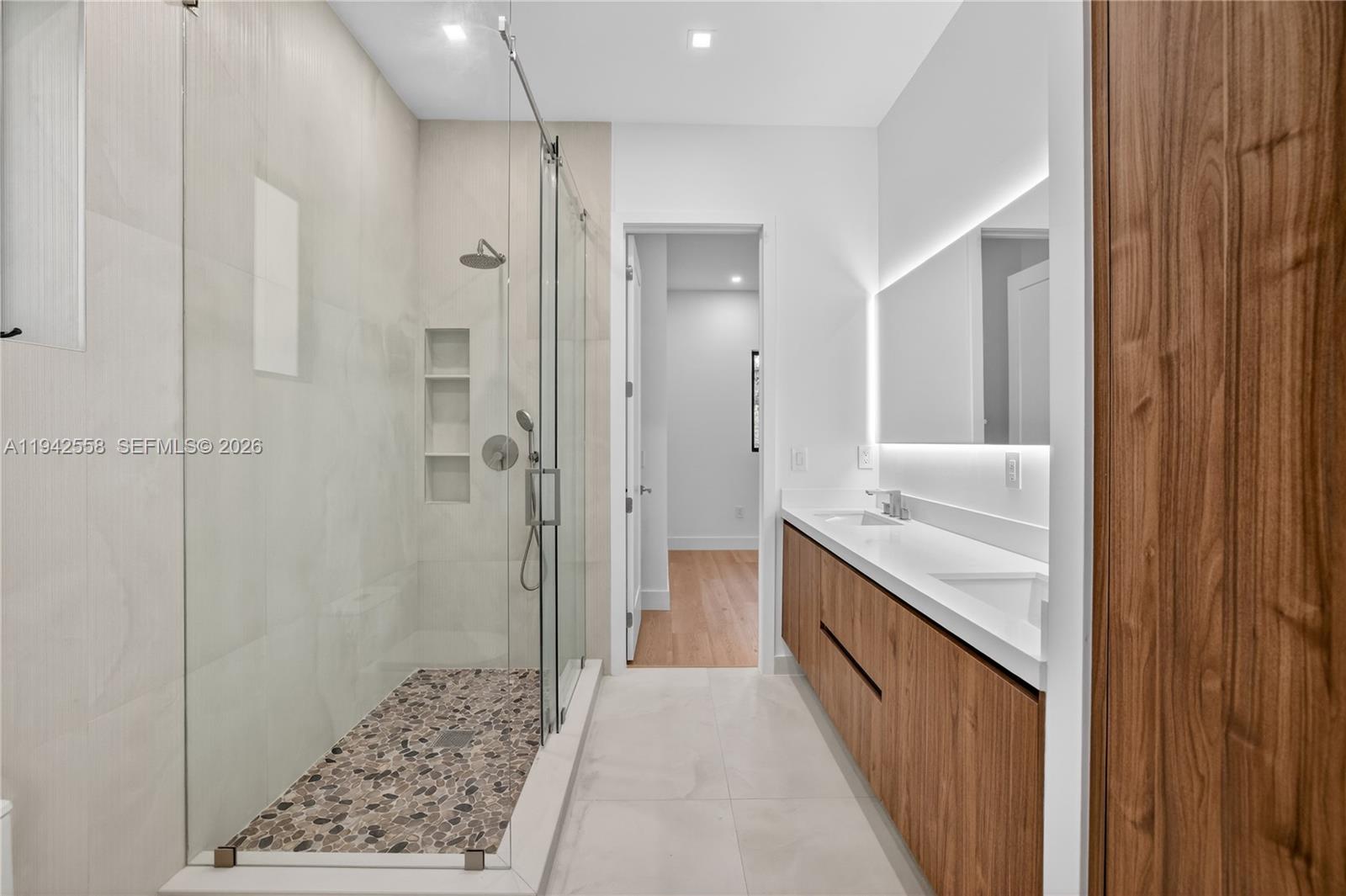 809 SW 12th Ave Fort Lauderdale, FL 33312