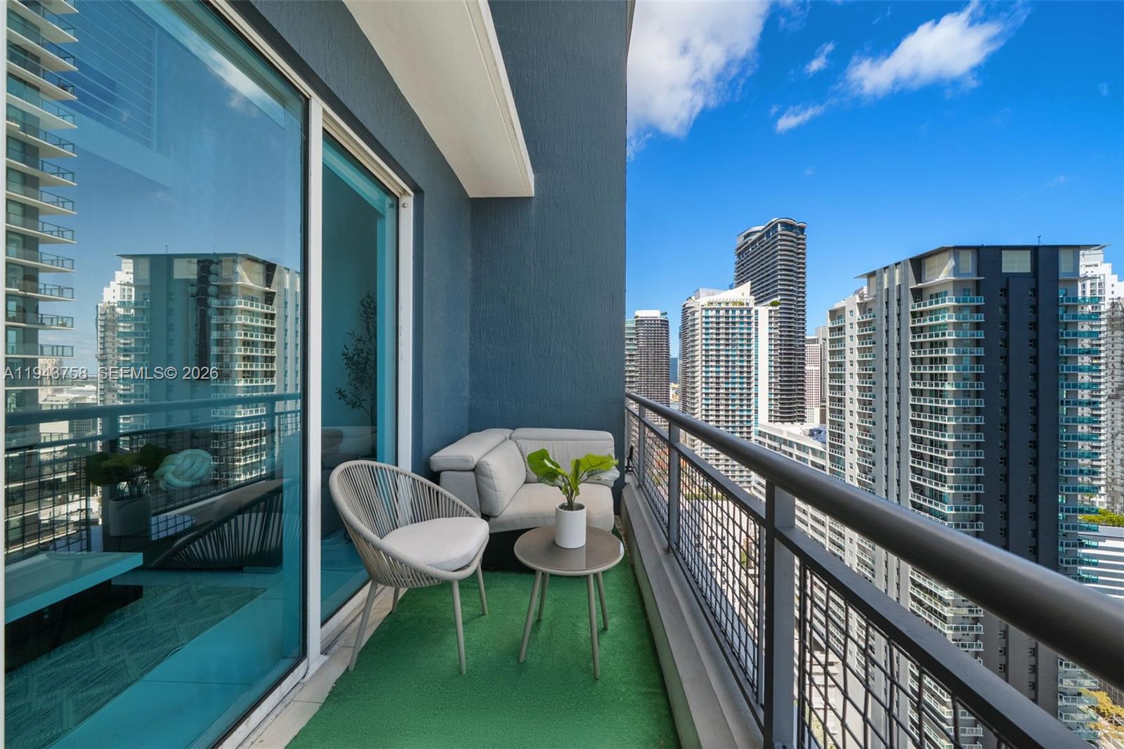 image Infinity at Brickell15