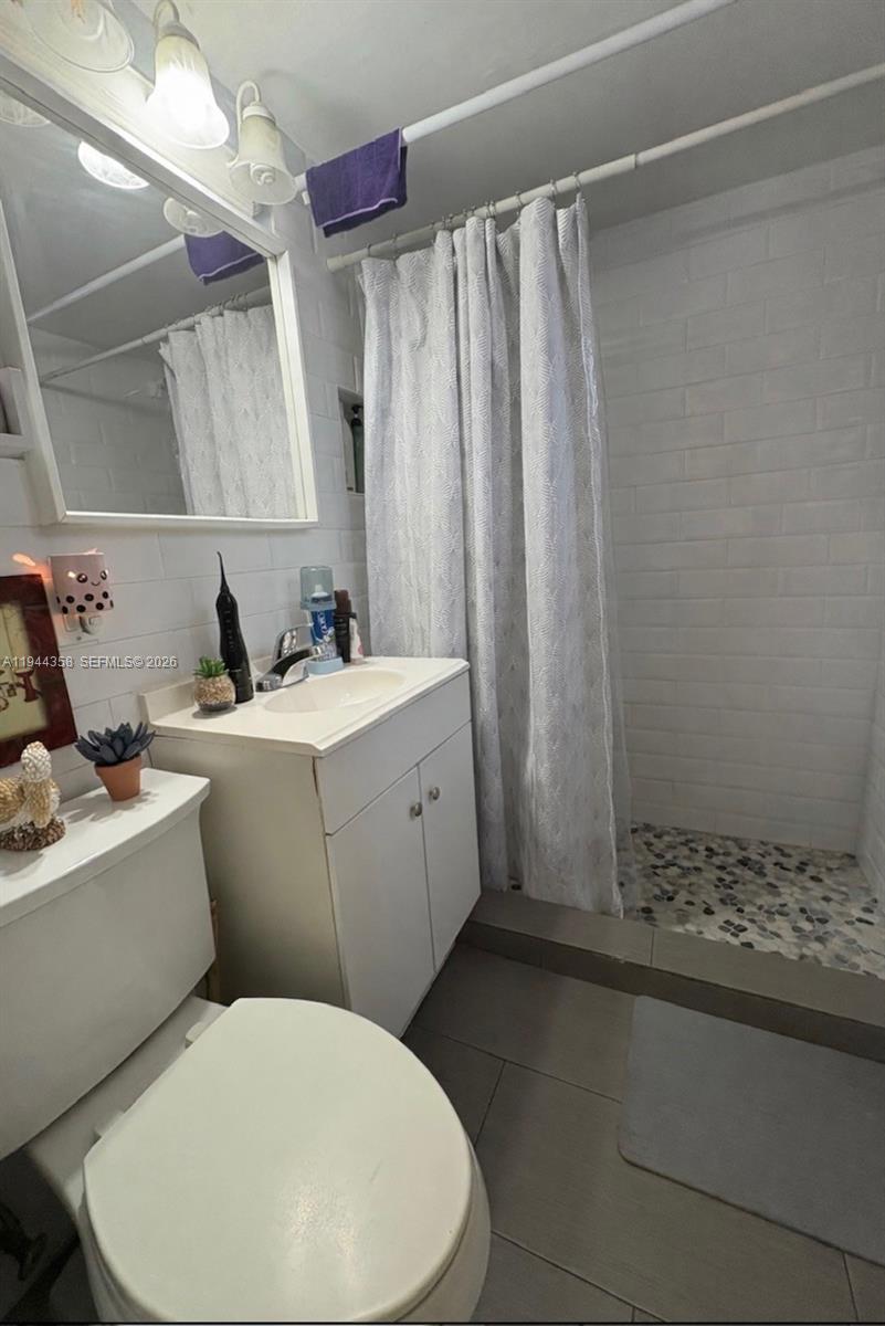 4444 SW 67th Ave #6 Miami, FL 33155