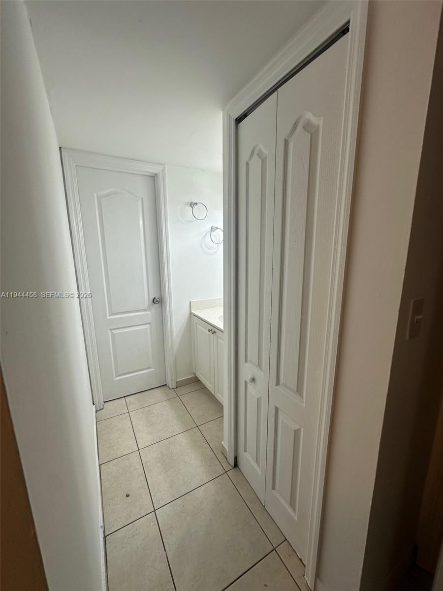 8401 NW 8th St #102 Miami, FL 33126