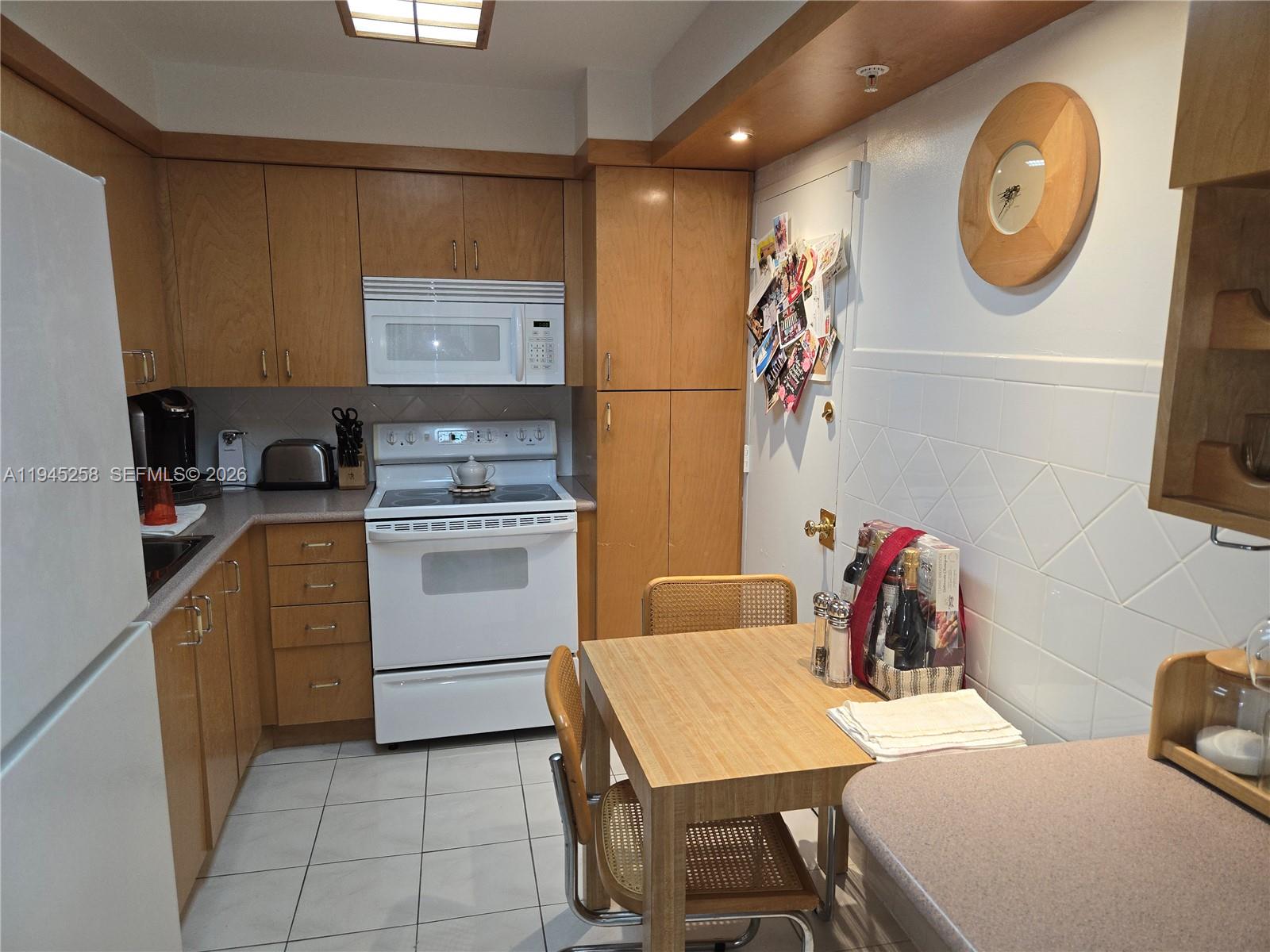 400 Kings Pt Dr #1202 Sunny Isles Beach, FL 33160