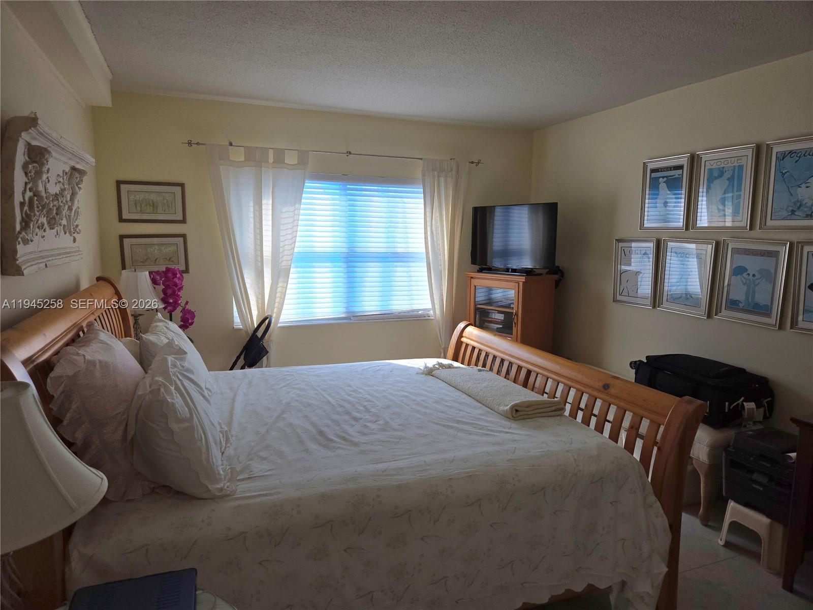 400 Kings Pt Dr #1202 Sunny Isles Beach, FL 33160