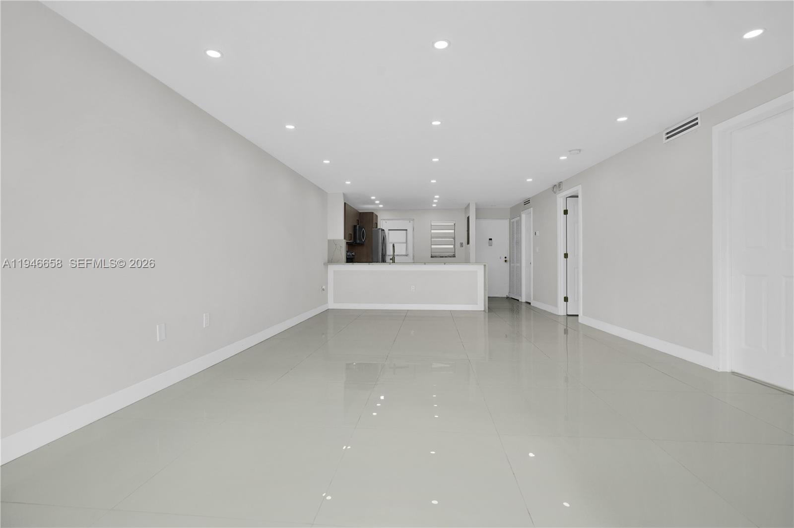 4141 Nautilus Dr #3F Miami Beach, FL 33140