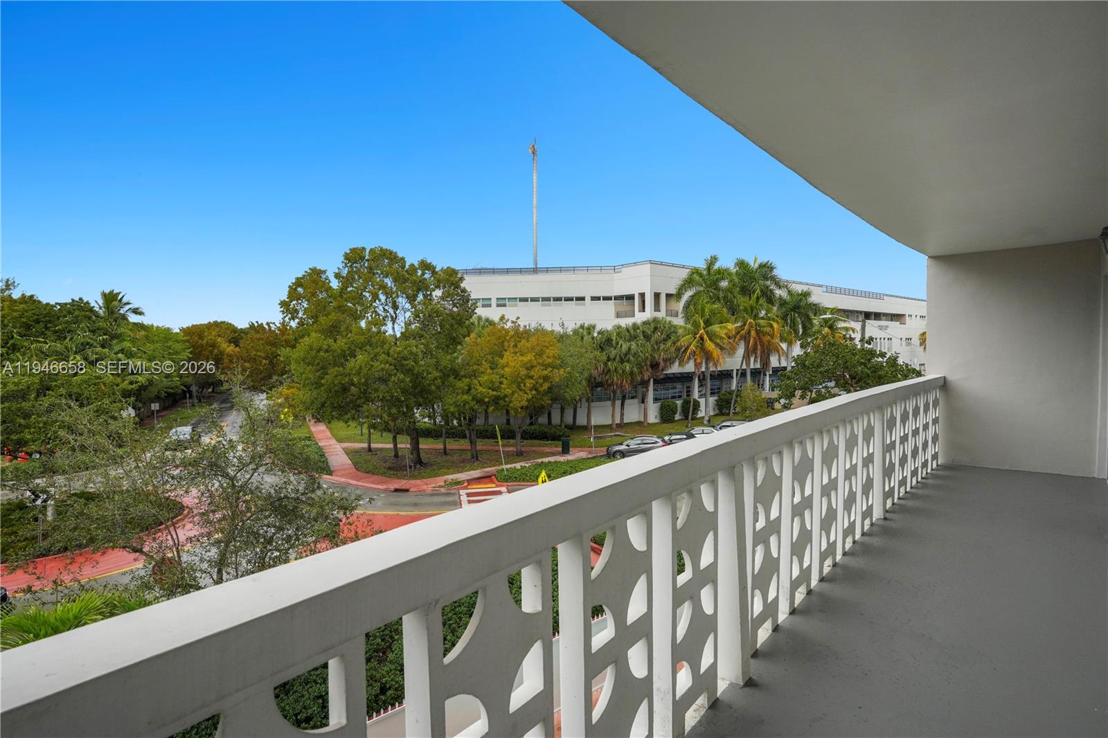 4141 Nautilus Dr #3F Miami Beach, FL 33140