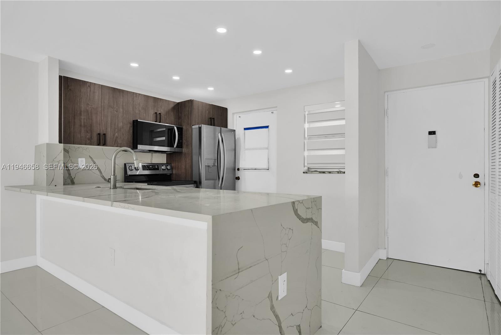 4141 Nautilus Dr #3F Miami Beach, FL 33140