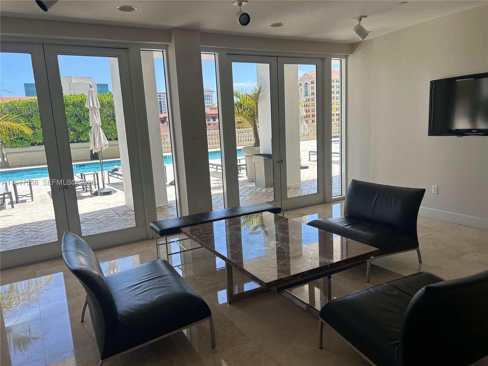 image Ten Aragon Condo23