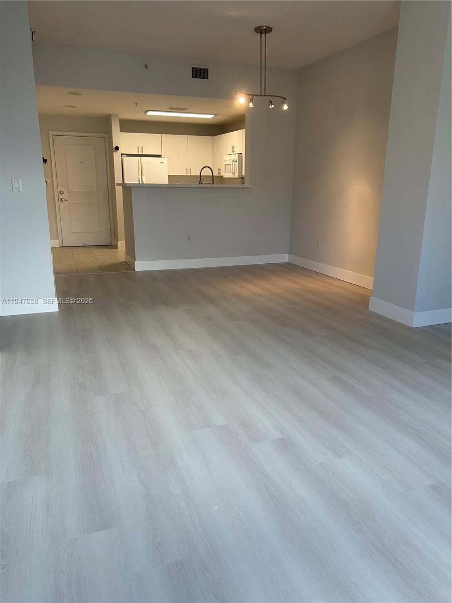 image Ten Aragon Condo8