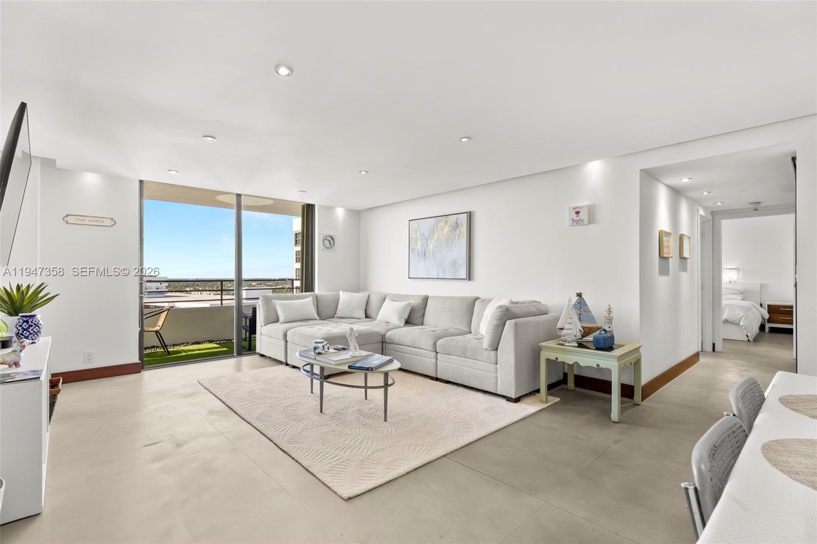 2500 Parkview Dr #2319