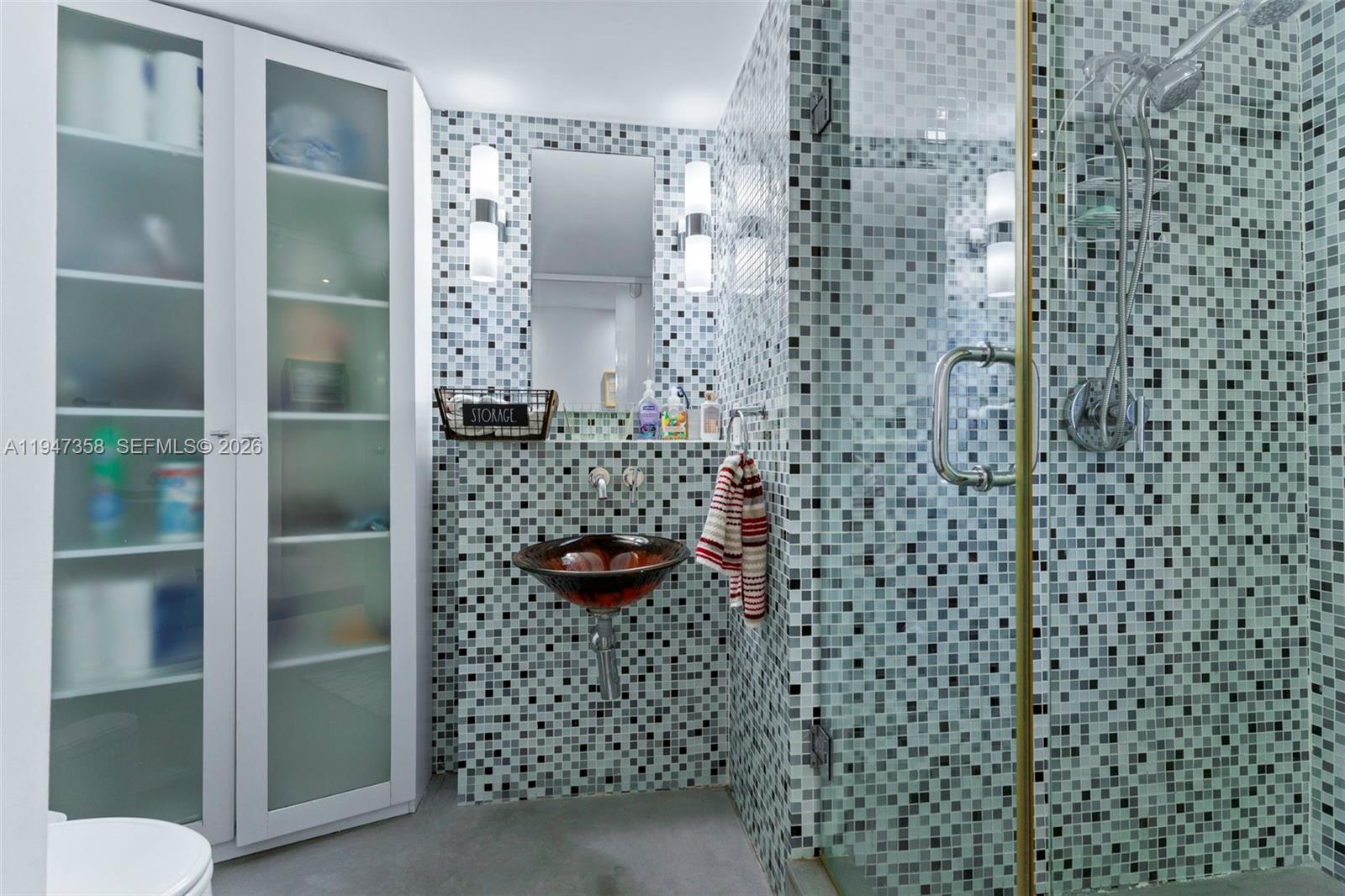 2500 Parkview Dr #2319 Hallandale Beach, FL 33009