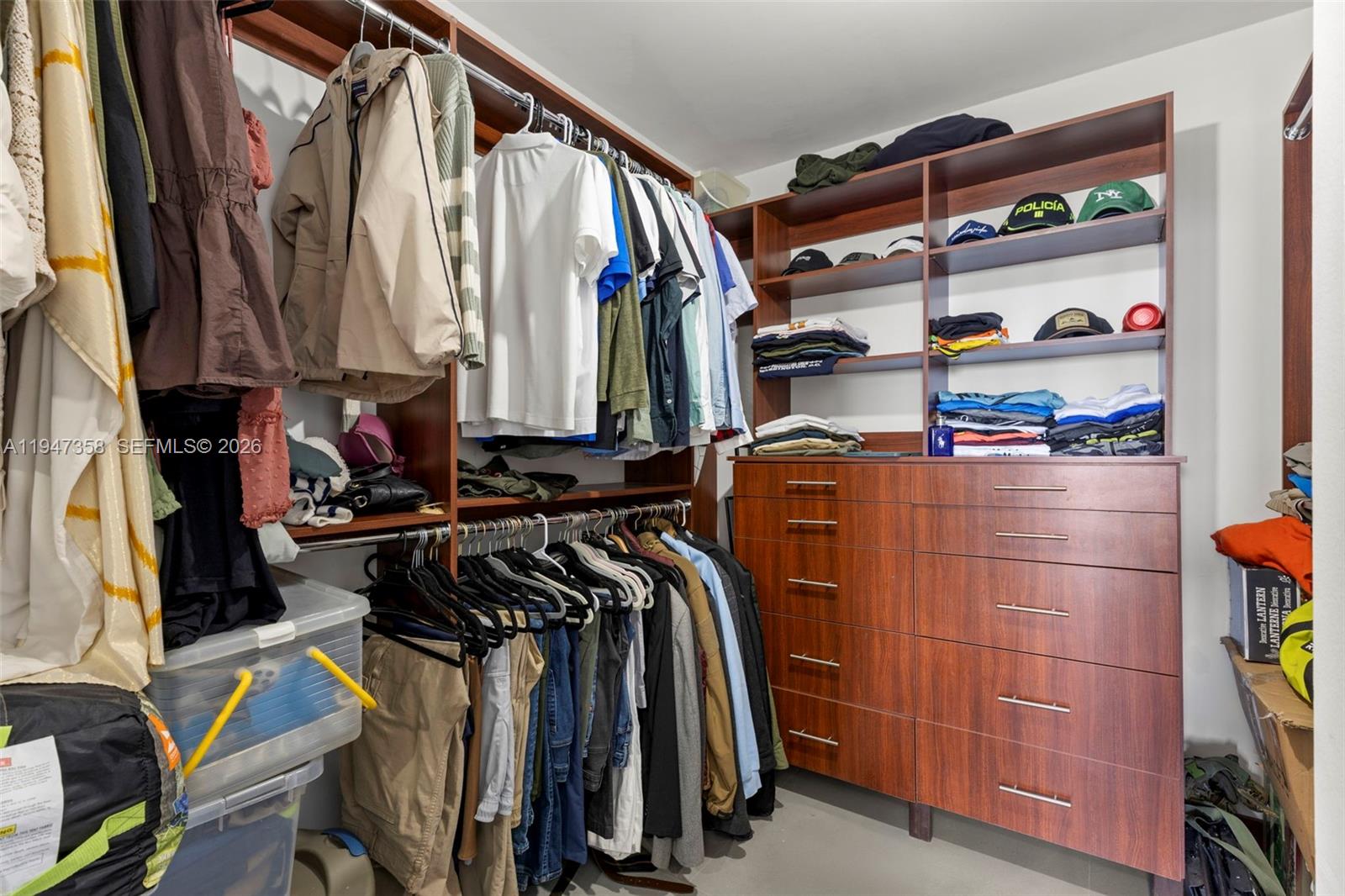 2500 Parkview Dr #2319 Hallandale Beach, FL 33009