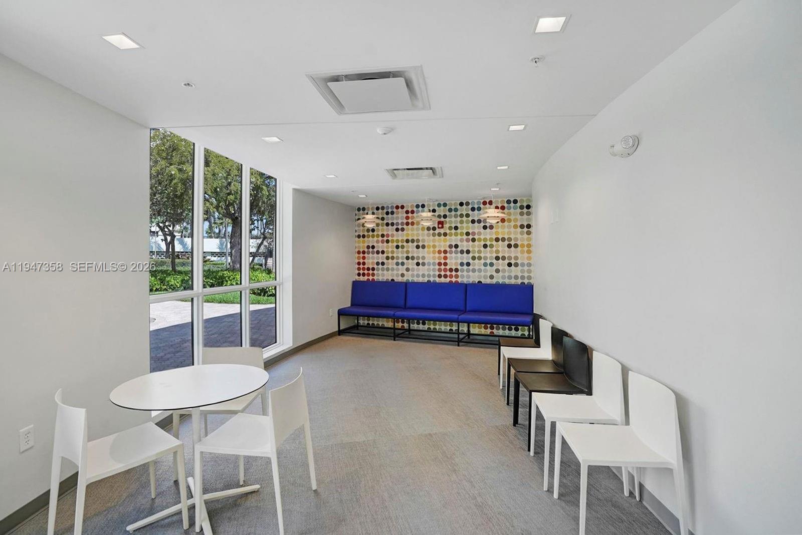 2500 Parkview Dr #2319 Hallandale Beach, FL 33009