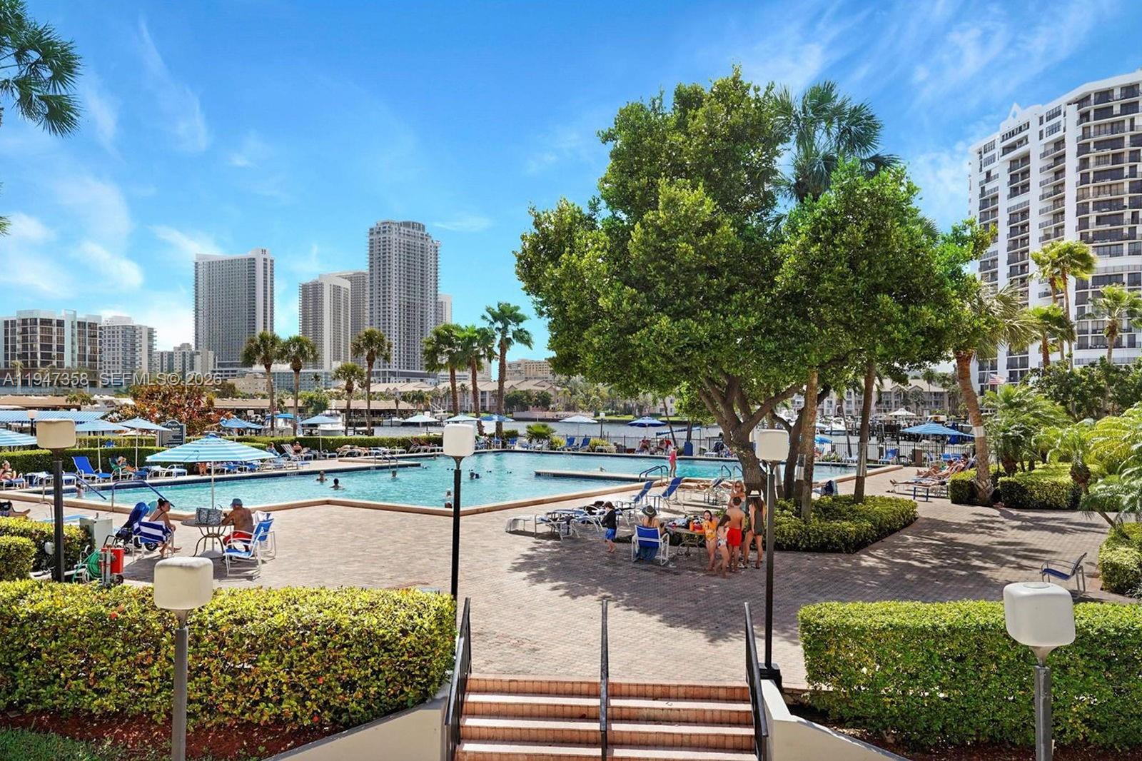 2500 Parkview Dr #2319 Hallandale Beach, FL 33009