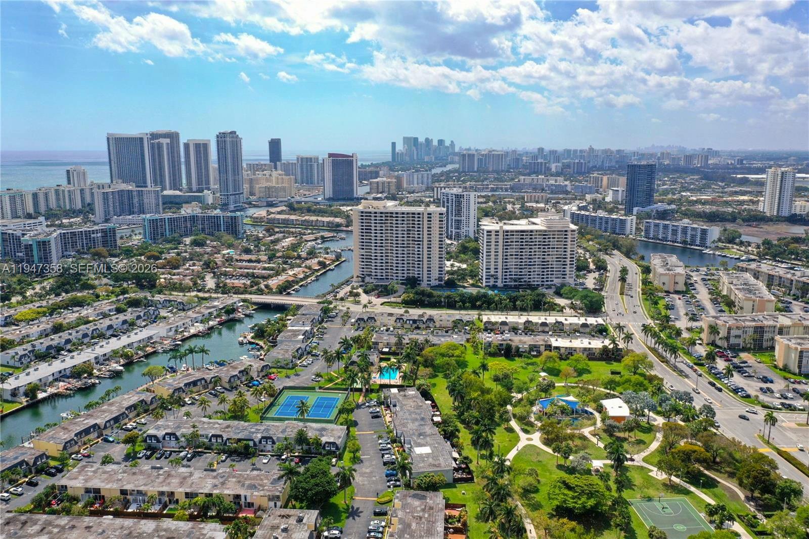 2500 Parkview Dr #2319 Hallandale Beach, FL 33009