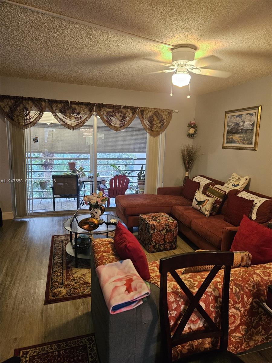 3591 Inverrary Dr #405 Lauderhill, FL 33319