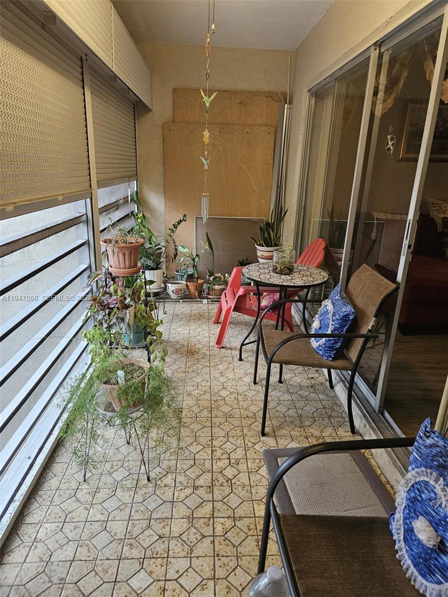 3591 Inverrary Dr #405 Lauderhill, FL 33319