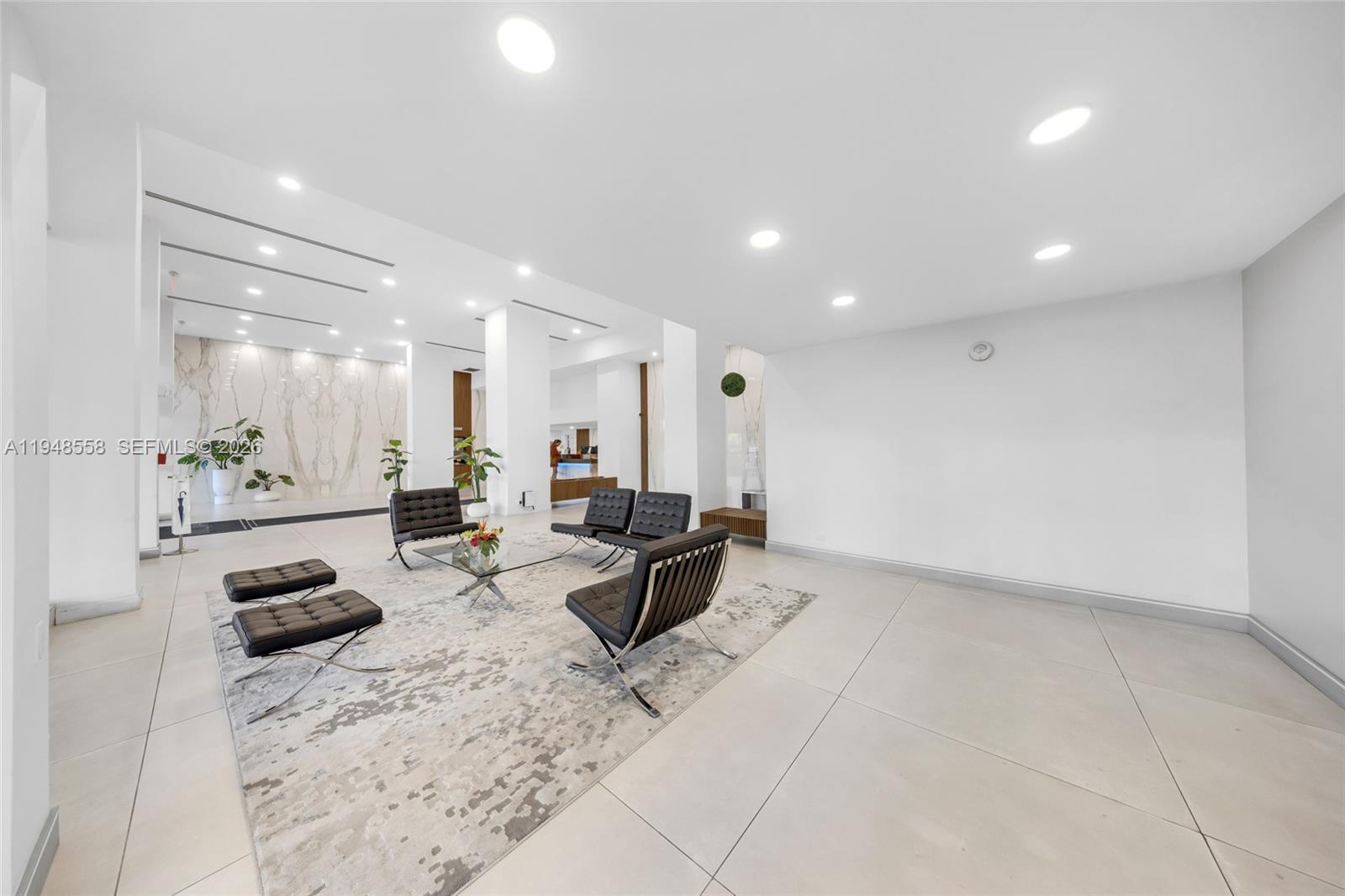 image Winston Towers 30027