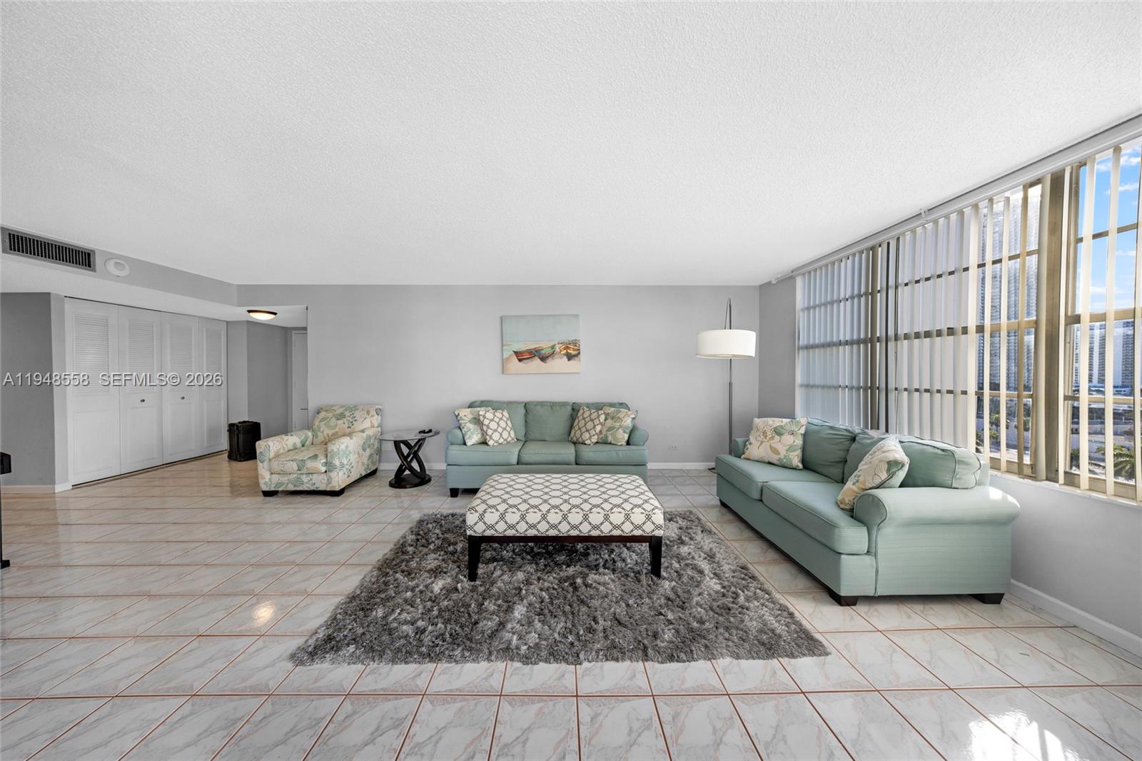 image Winston Towers 3007