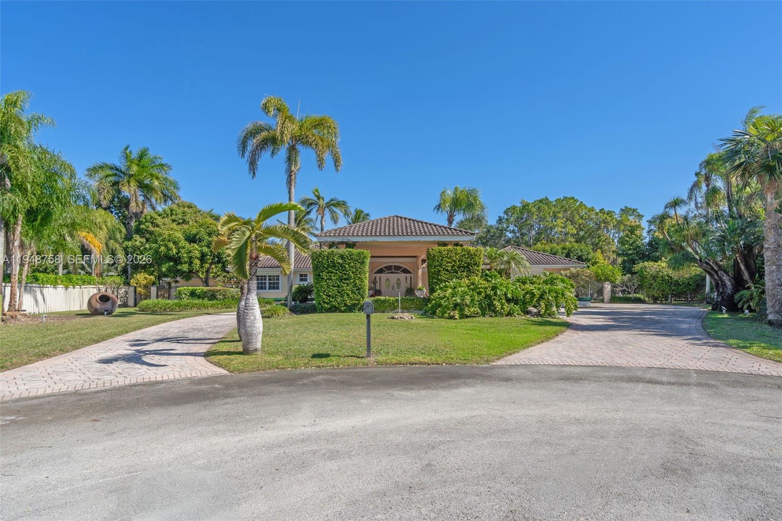 8535 SW 113th Ter Miami, FL 33156