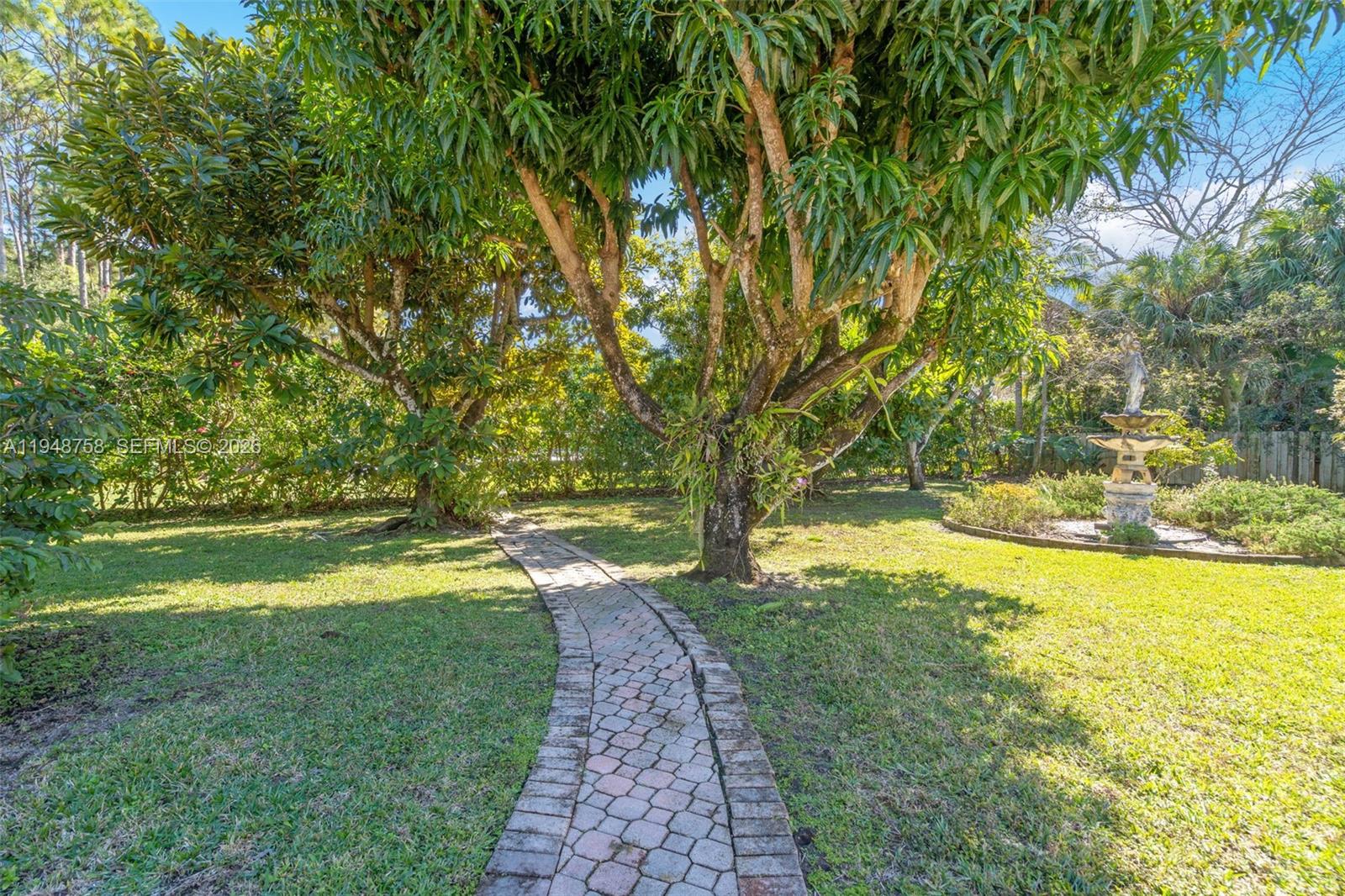 8535 SW 113th Ter Miami, FL 33156