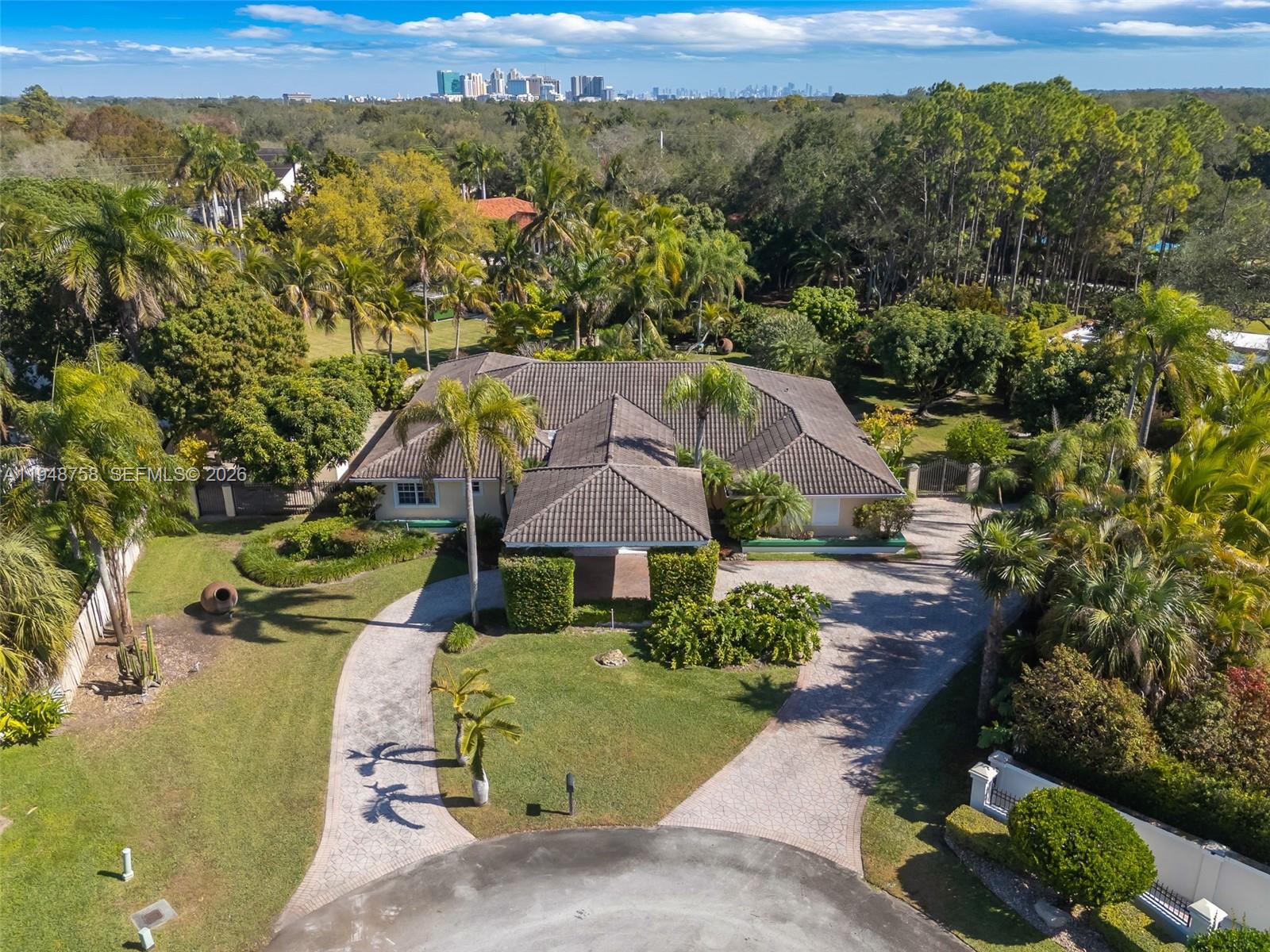 8535 SW 113th Ter Miami, FL 33156