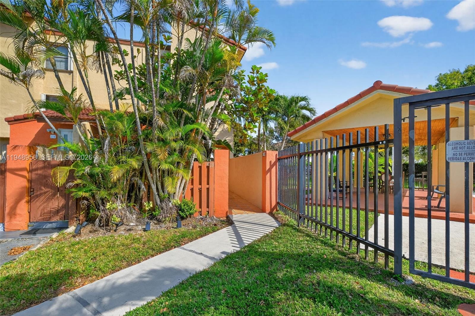 9937 NW 9th St Cir #13-19