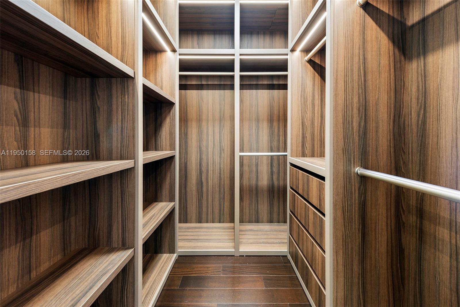 image Continuum On South Beach25