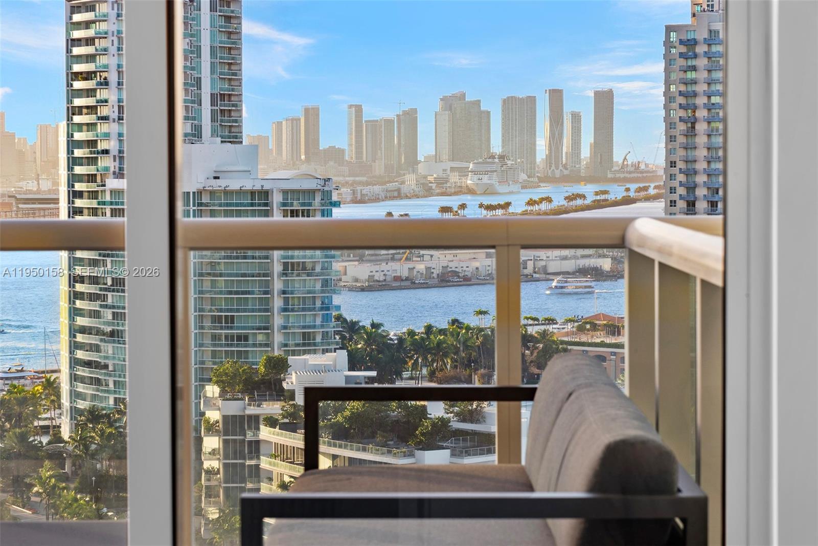 image Continuum On South Beach45