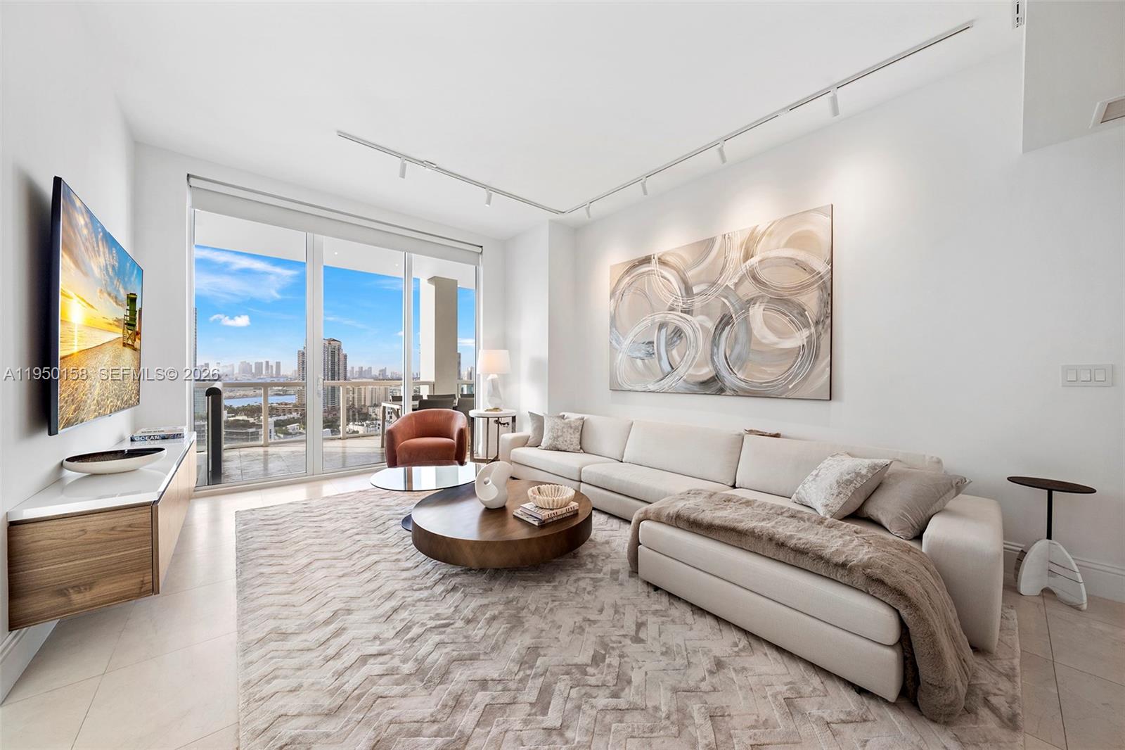 image Continuum On South Beach4