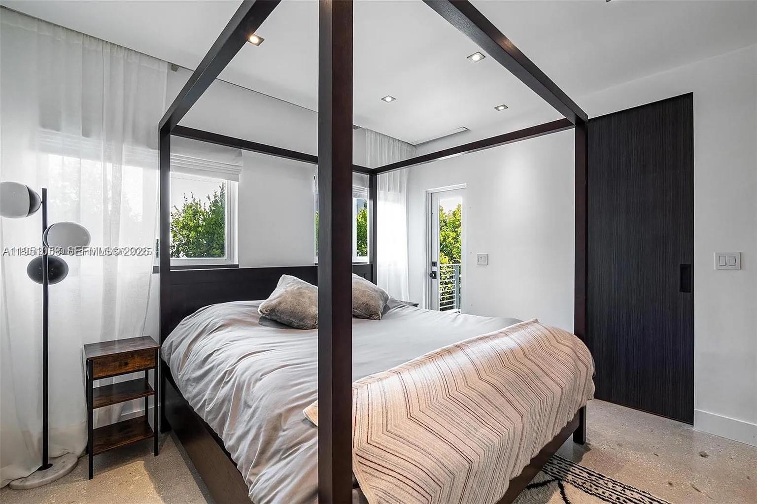 1024 Lenox Ave #8 Miami Beach, FL 33139