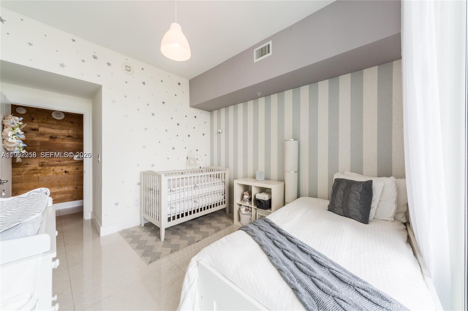 244 Biscayne Blvd #4407 Miami, FL 33132