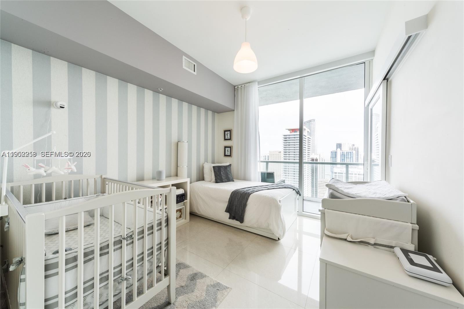 244 Biscayne Blvd #4407 Miami, FL 33132