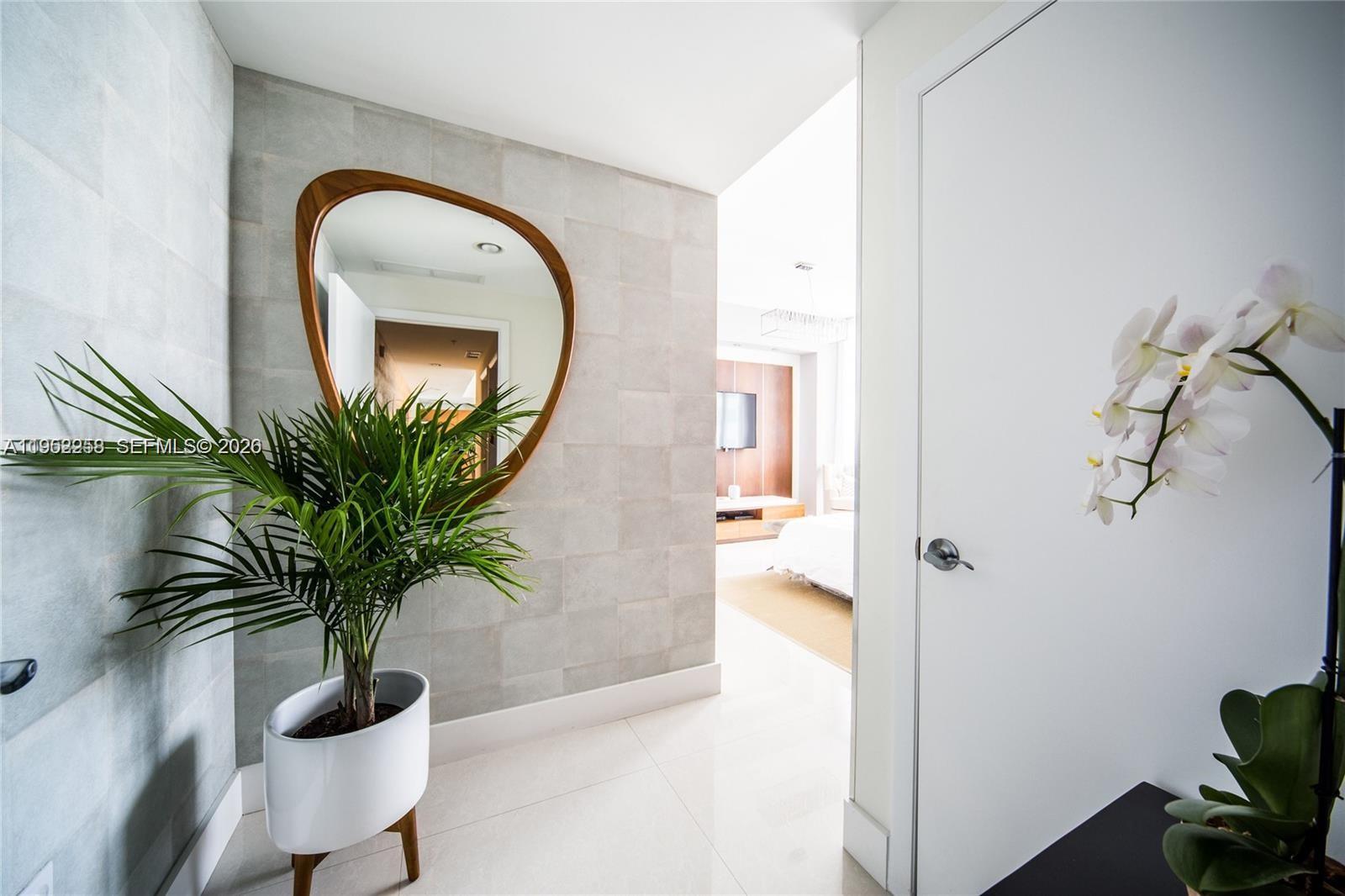 244 Biscayne Blvd #4407 Miami, FL 33132