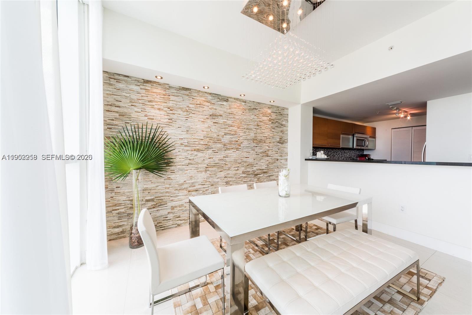 244 Biscayne Blvd #4407 Miami, FL 33132