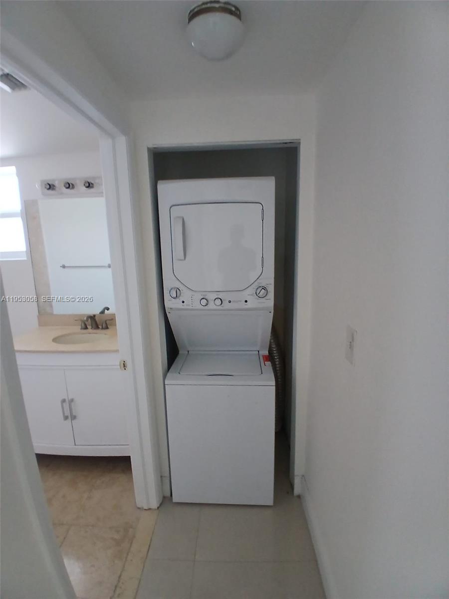 425 NE 30th St #Apt 202 Miami, FL 33137