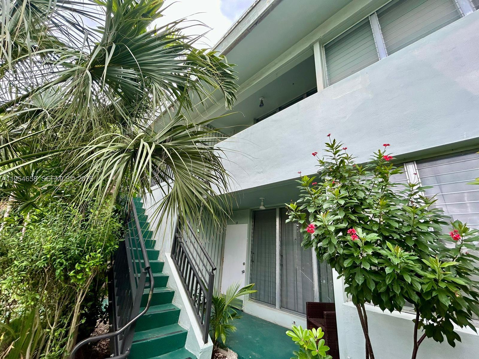 1080 98th St #10 Bay Harbor Islands, FL 33154