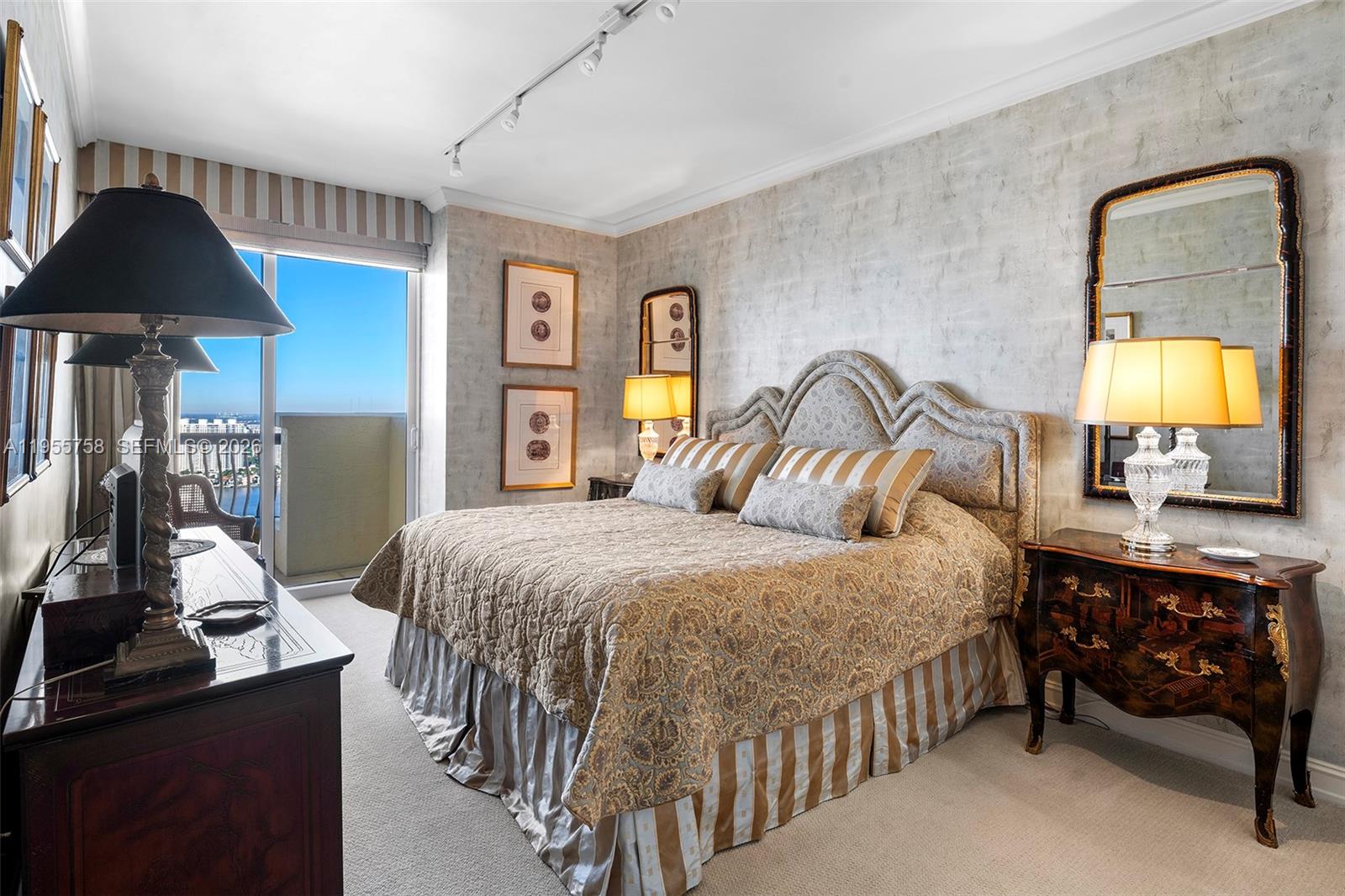 image Acqualina Residences38