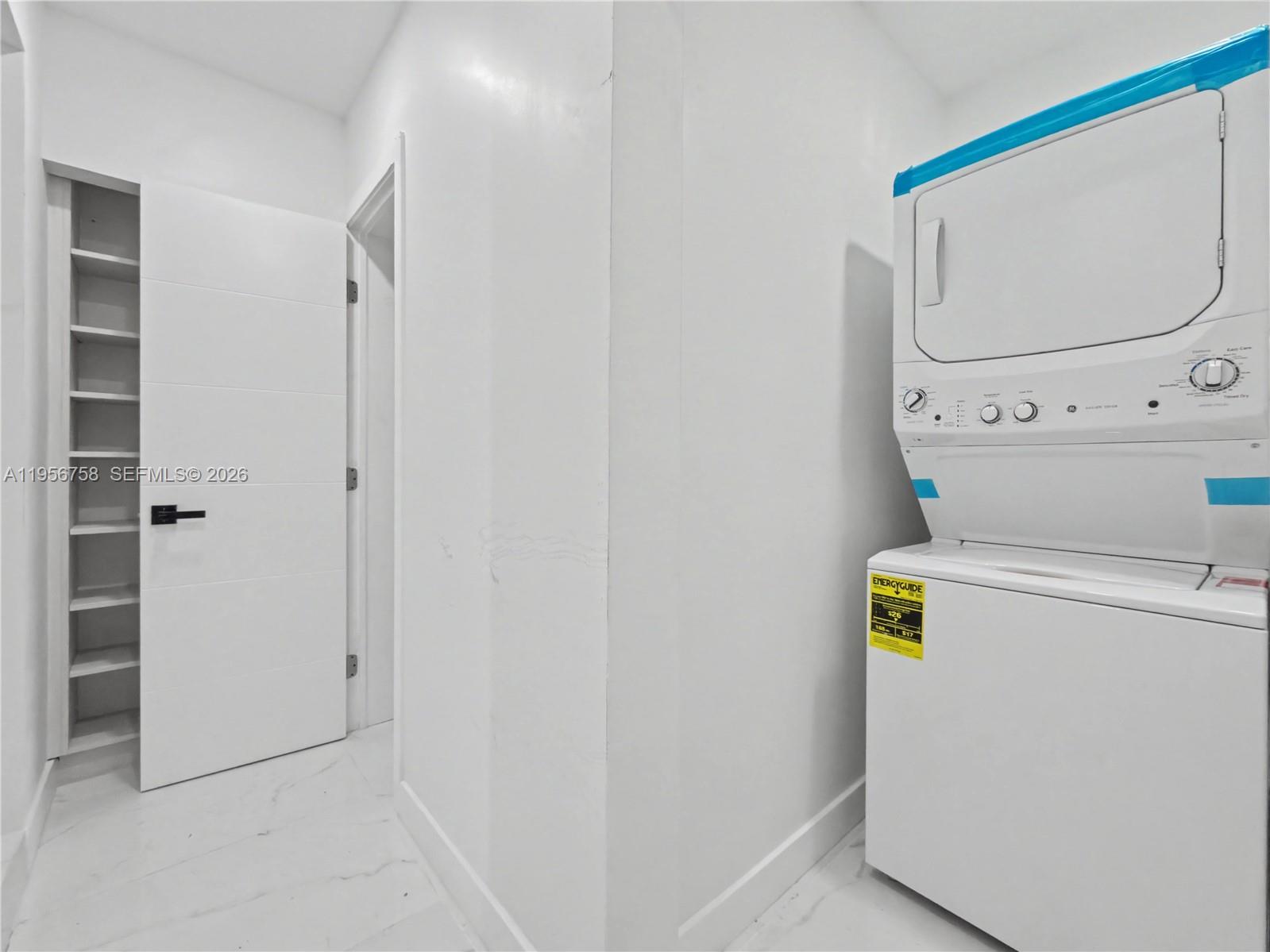 2490 SW 17th St Miami, FL 33145