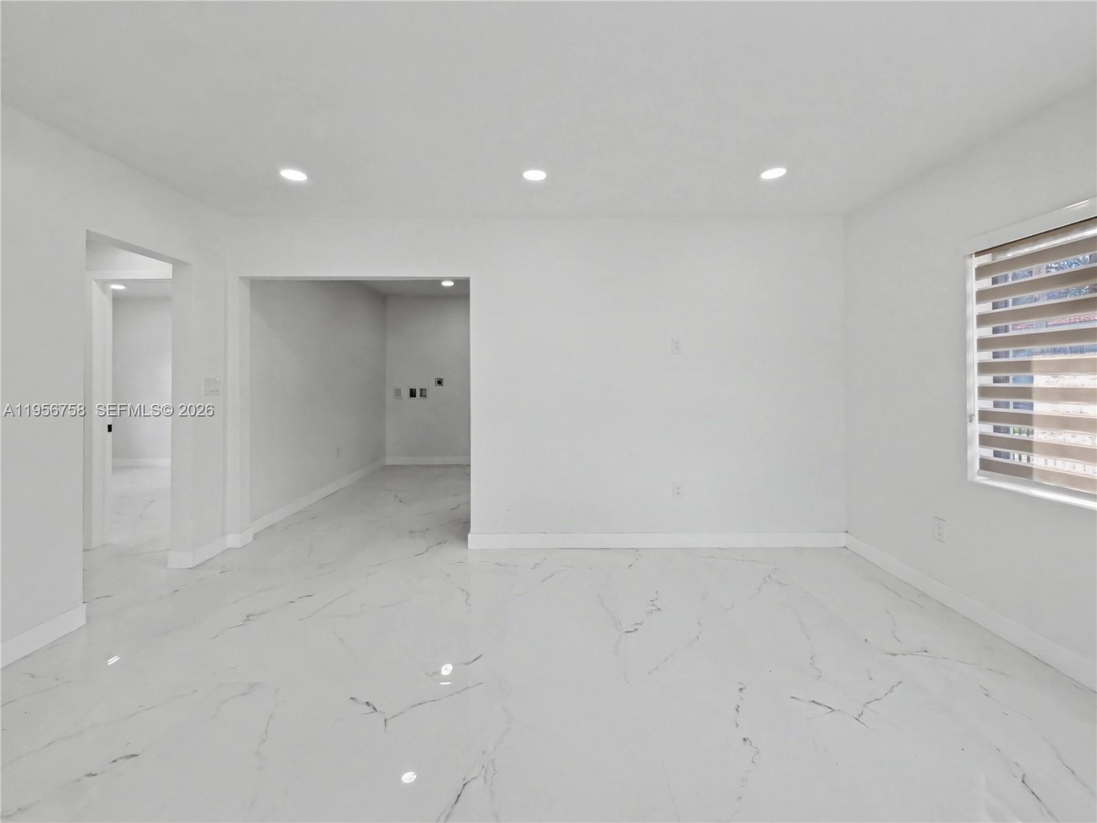 2490 SW 17th St Miami, FL 33145