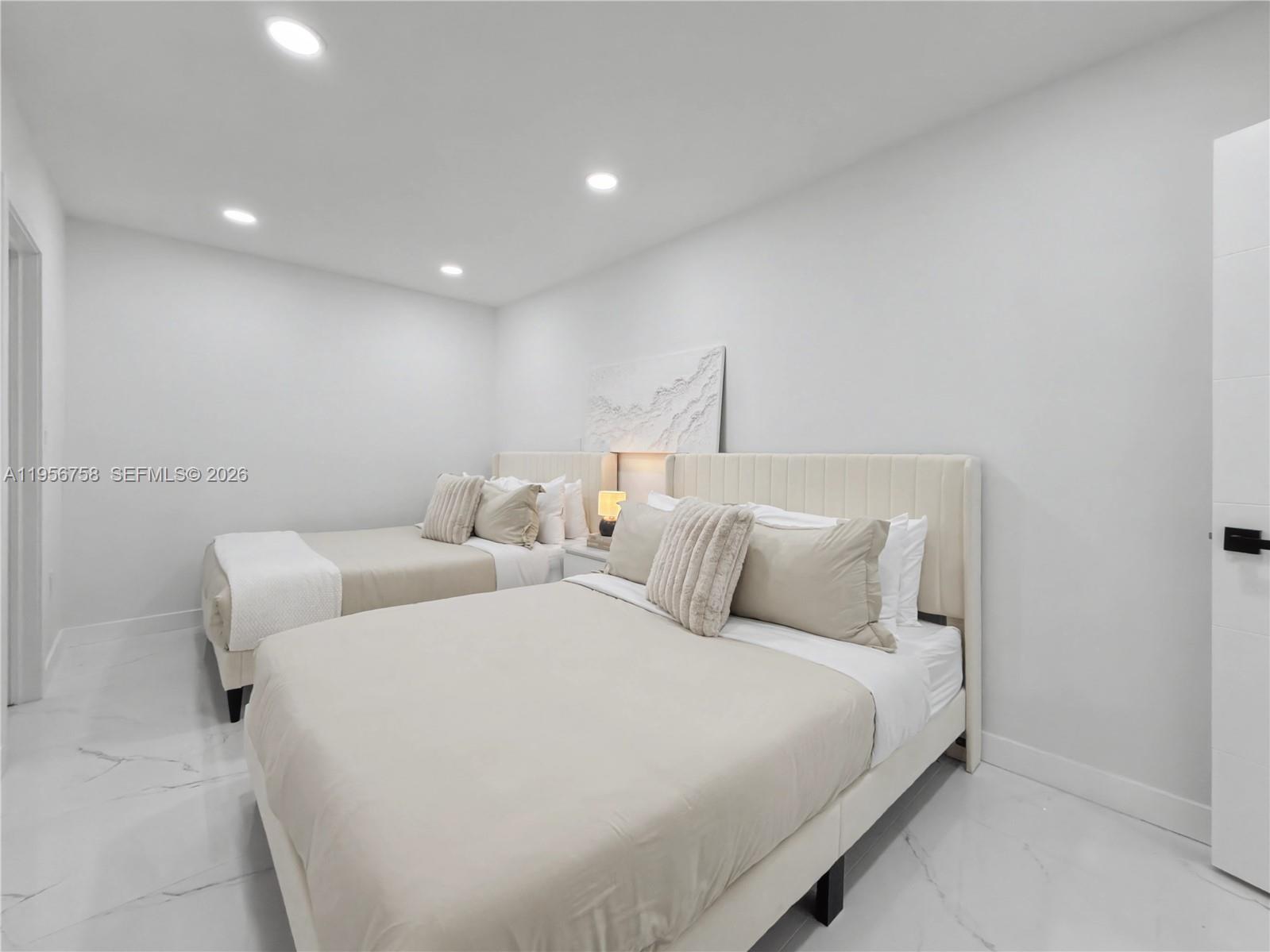 2490 SW 17th St Miami, FL 33145