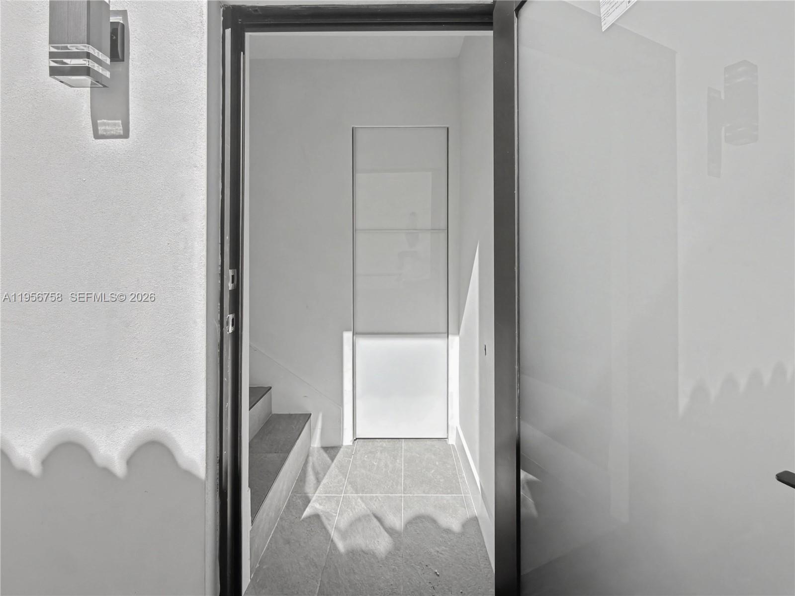 2490 SW 17th St Miami, FL 33145