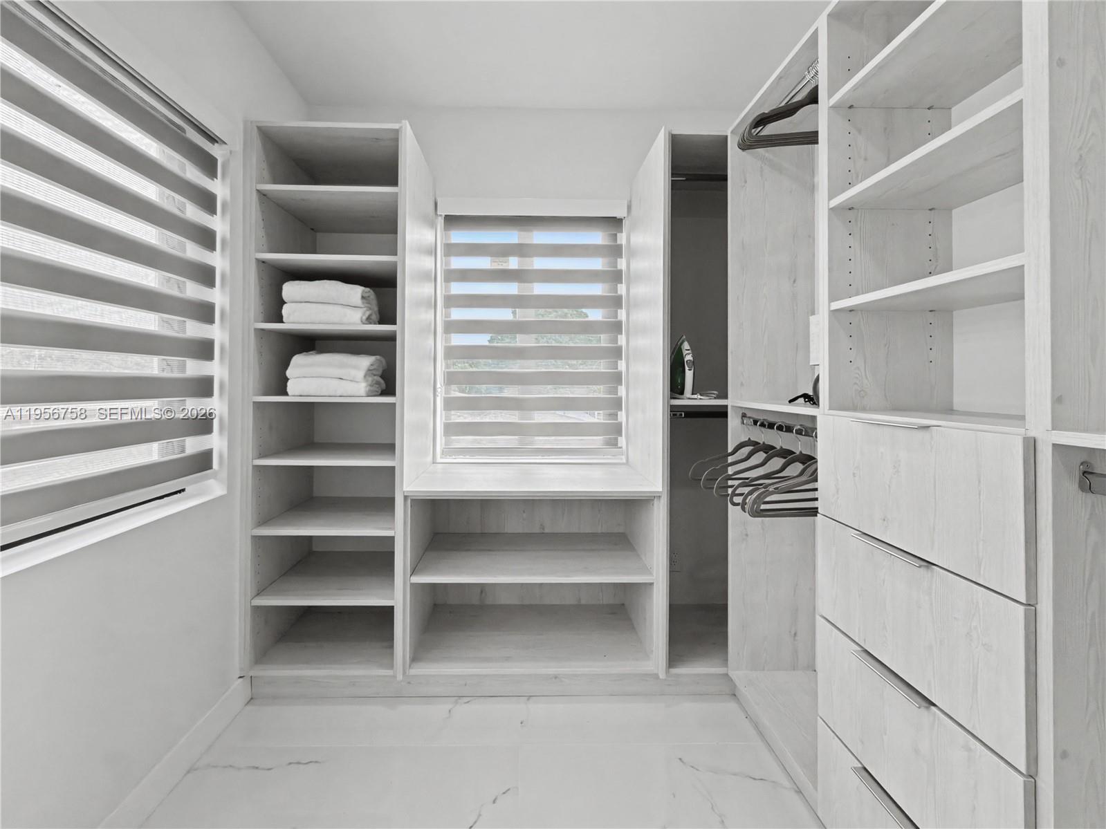 2490 SW 17th St Miami, FL 33145