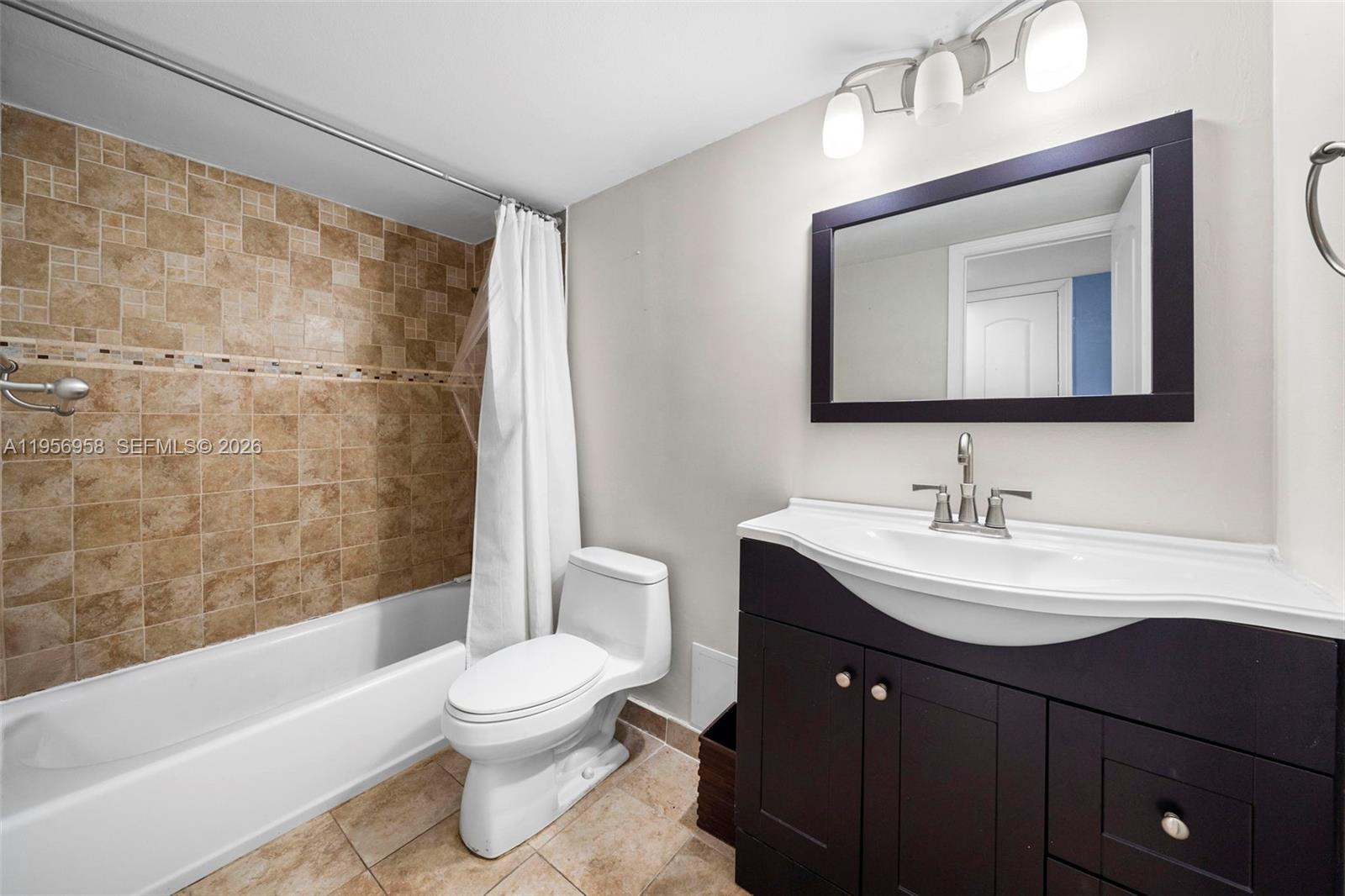 5555 Collins Ave #6E Miami Beach, FL 33140