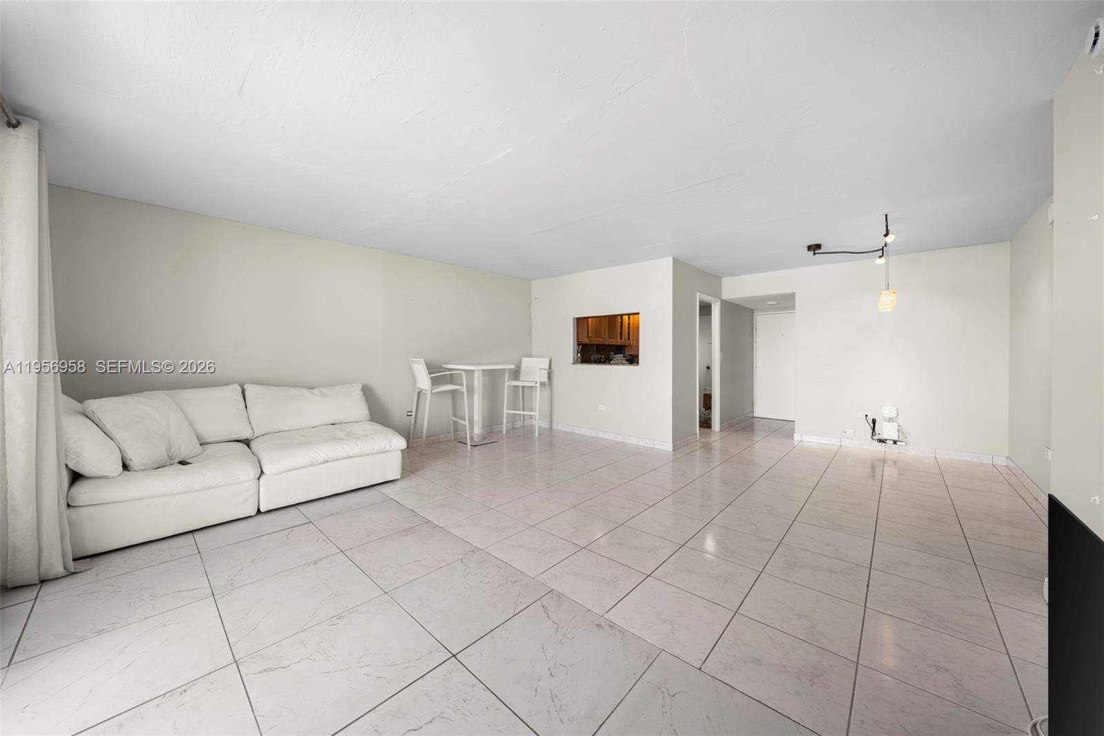 5555 Collins Ave #6E Miami Beach, FL 33140