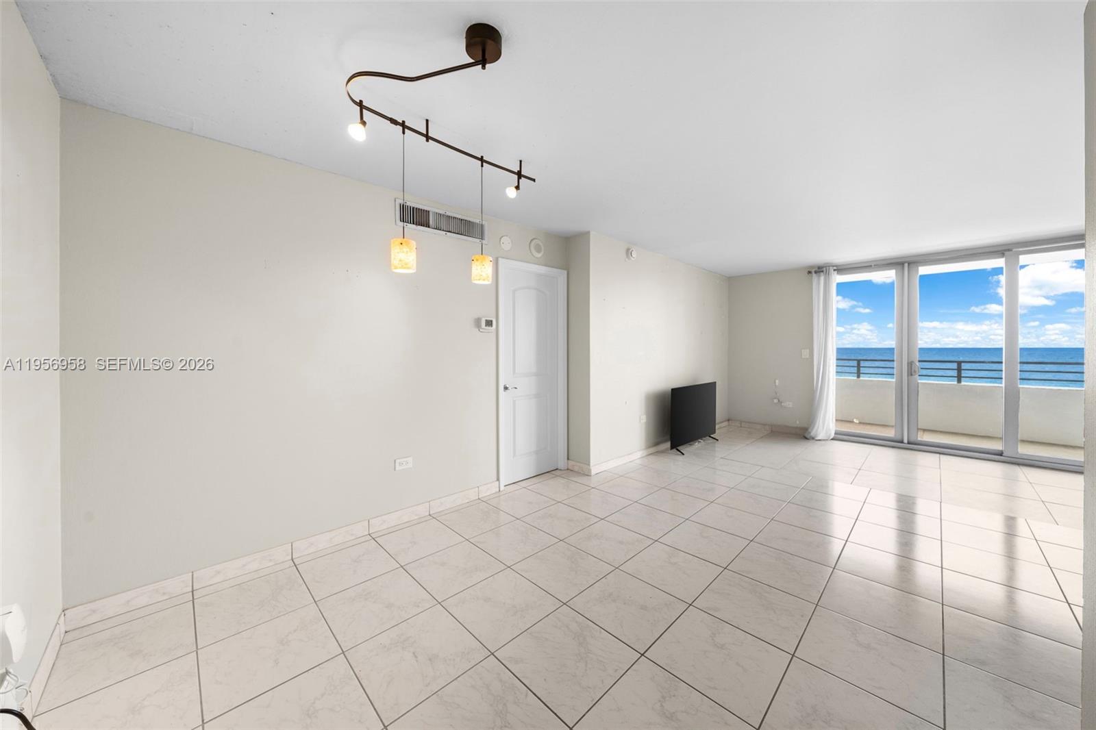 5555 Collins Ave #6E Miami Beach, FL 33140