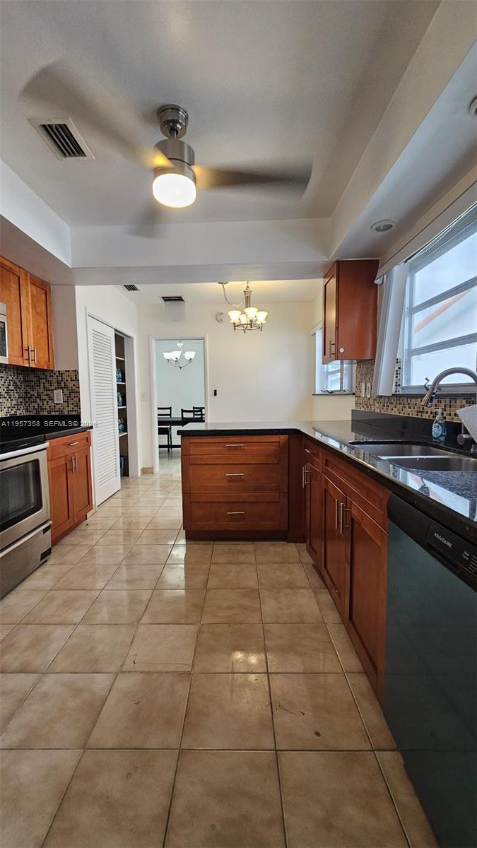 9348/9356 Byron Ave Surfside, FL 33154