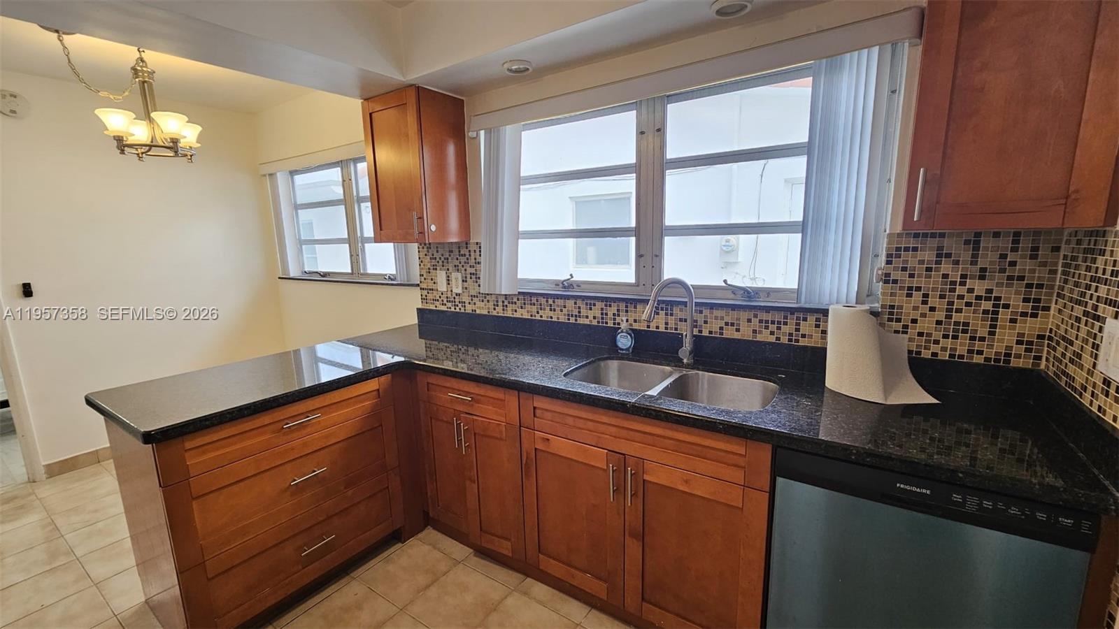 9348/9356 Byron Ave Surfside, FL 33154