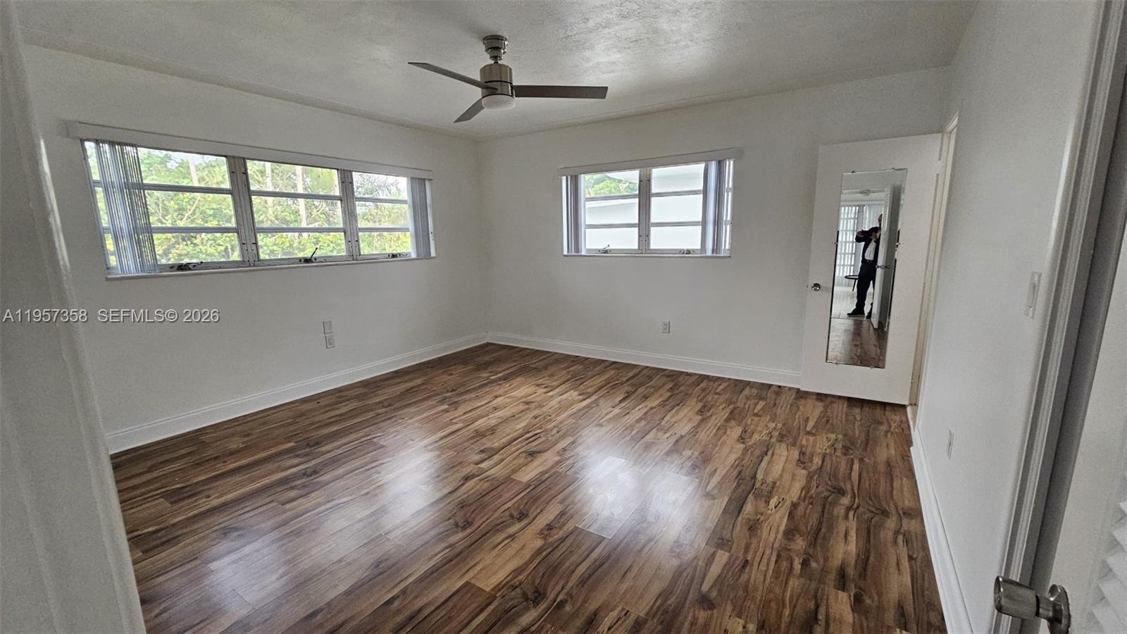 9348/9356 Byron Ave Surfside, FL 33154